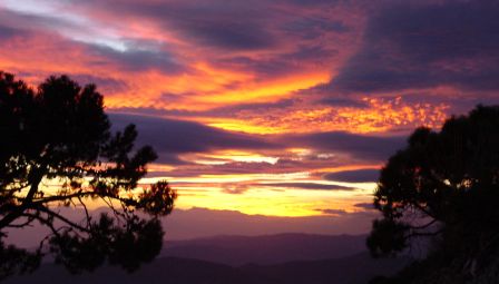 Einen Sonnenuntergang in Andalusien